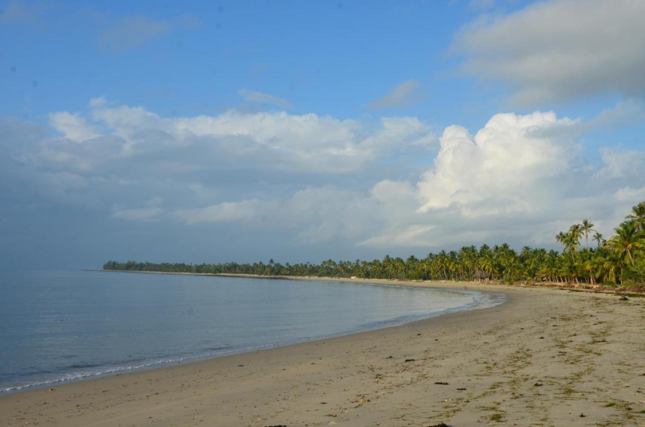 Lui Ushongo Beach House Pangani Exterior foto
