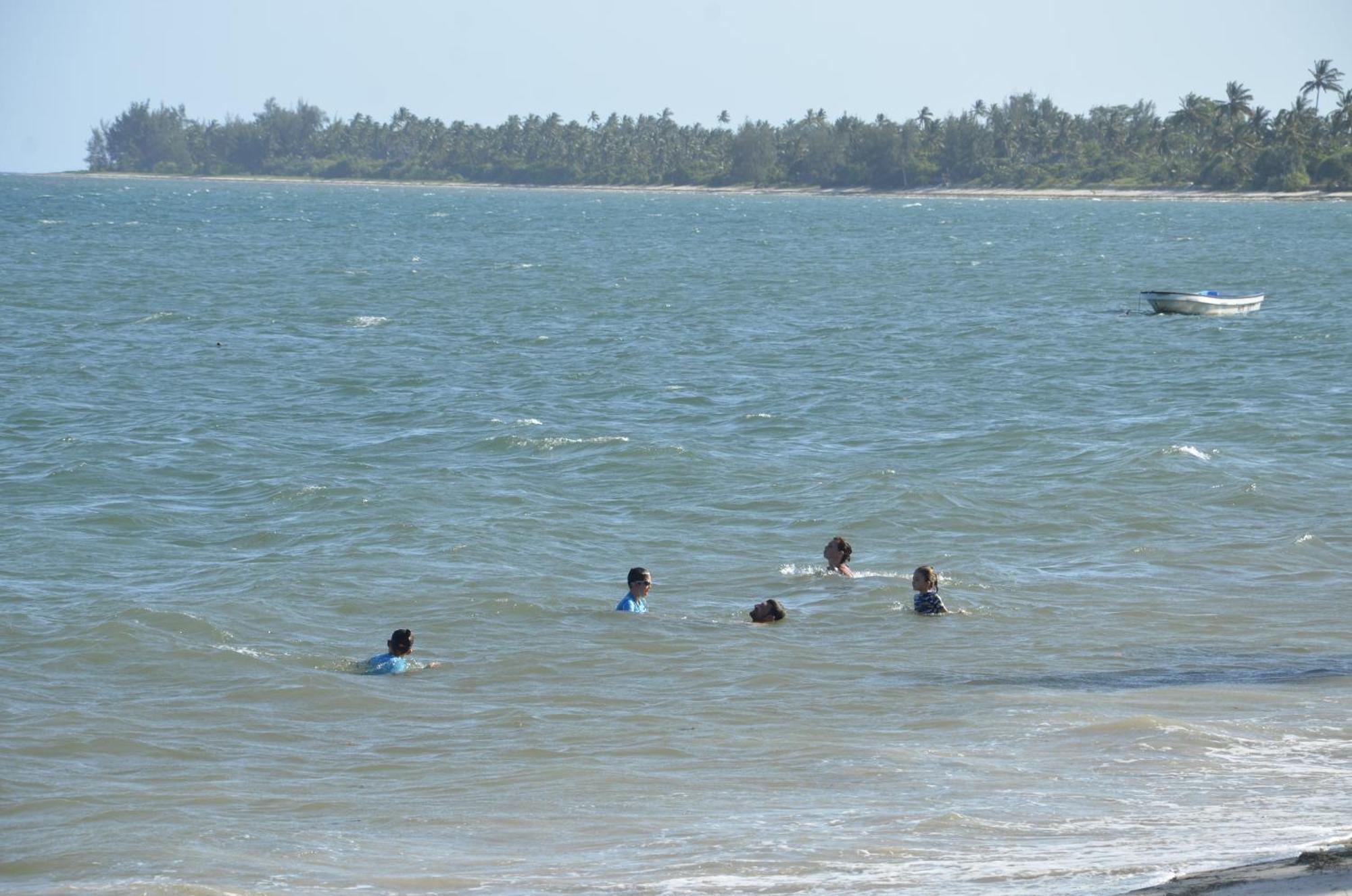 Lui Ushongo Beach House Pangani Exterior foto